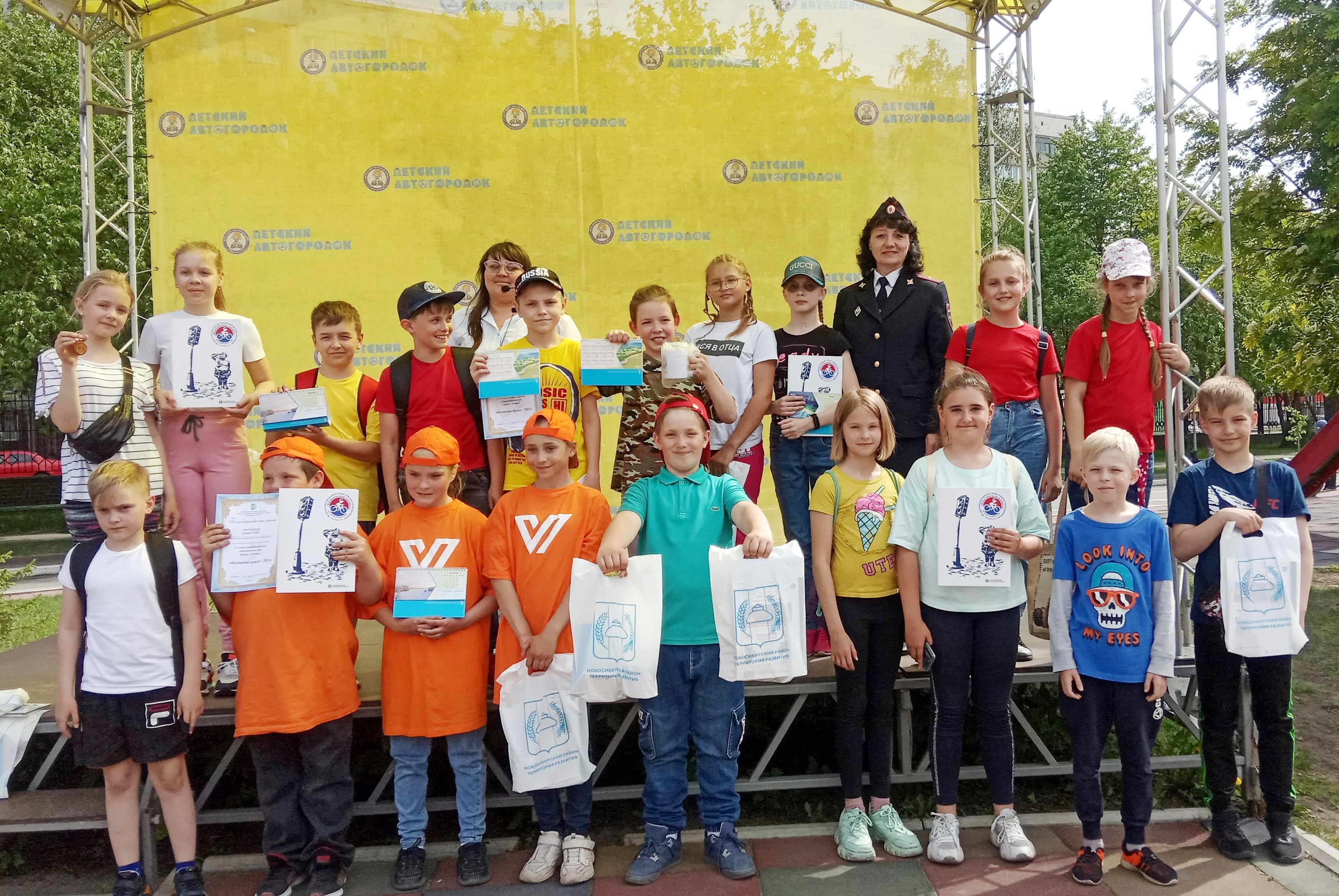 Поврежденный дом. Обрушение дома. Дом многоэтажка. Разрушенный дом. Загс киреевск.